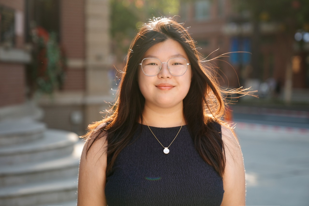 Alex Wang Headshot