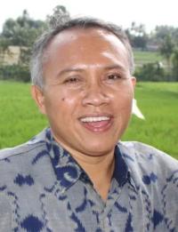 Dr. I Nyoman Sedana